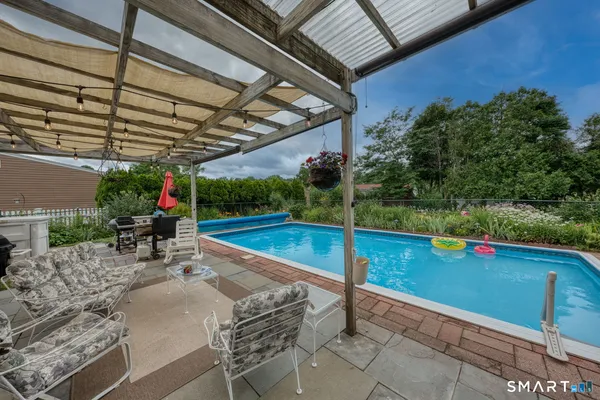 $449,900 | 51 Sterling Drive, Berlin, CT 06037