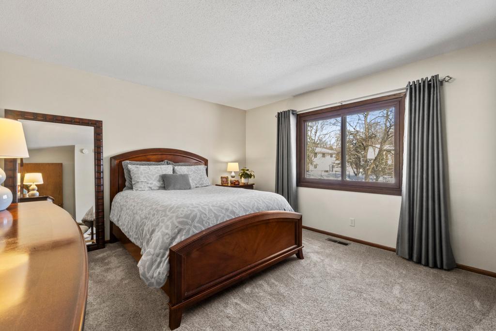 8550 Darnel Road Eden Prairie, MN 55347 - Photo 31 of 49 Gallery Image 31