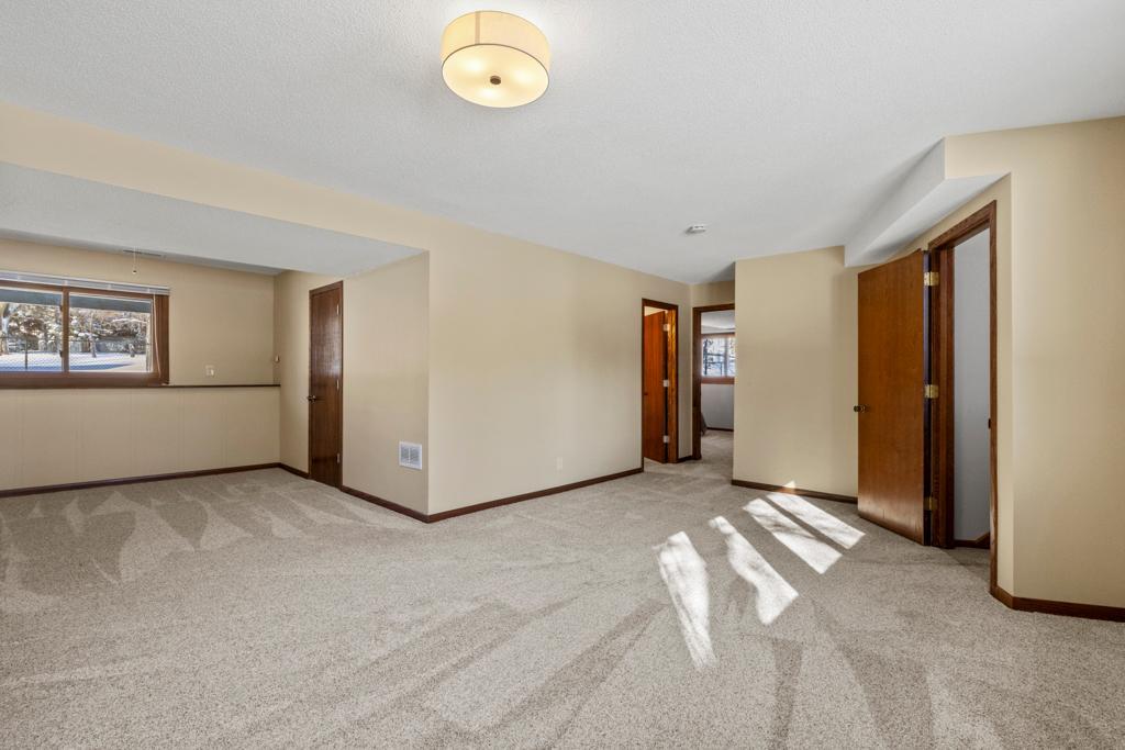 8550 Darnel Road Eden Prairie, MN 55347 - Photo 38 of 49 Gallery Image 38