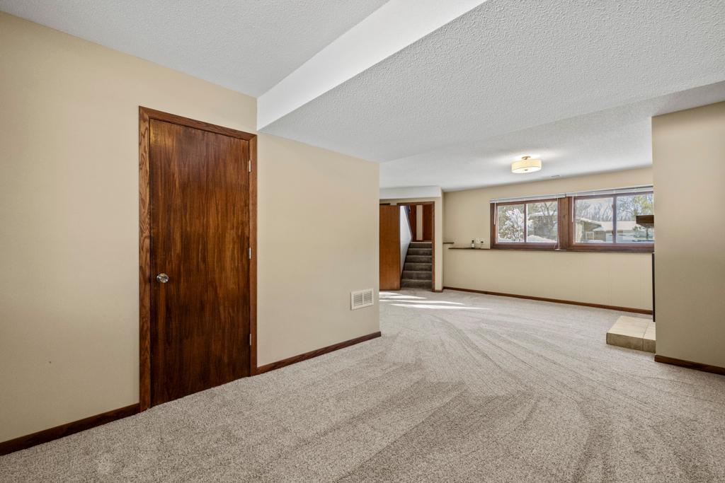 8550 Darnel Road Eden Prairie, MN 55347 - Photo 39 of 49 Gallery Image 39