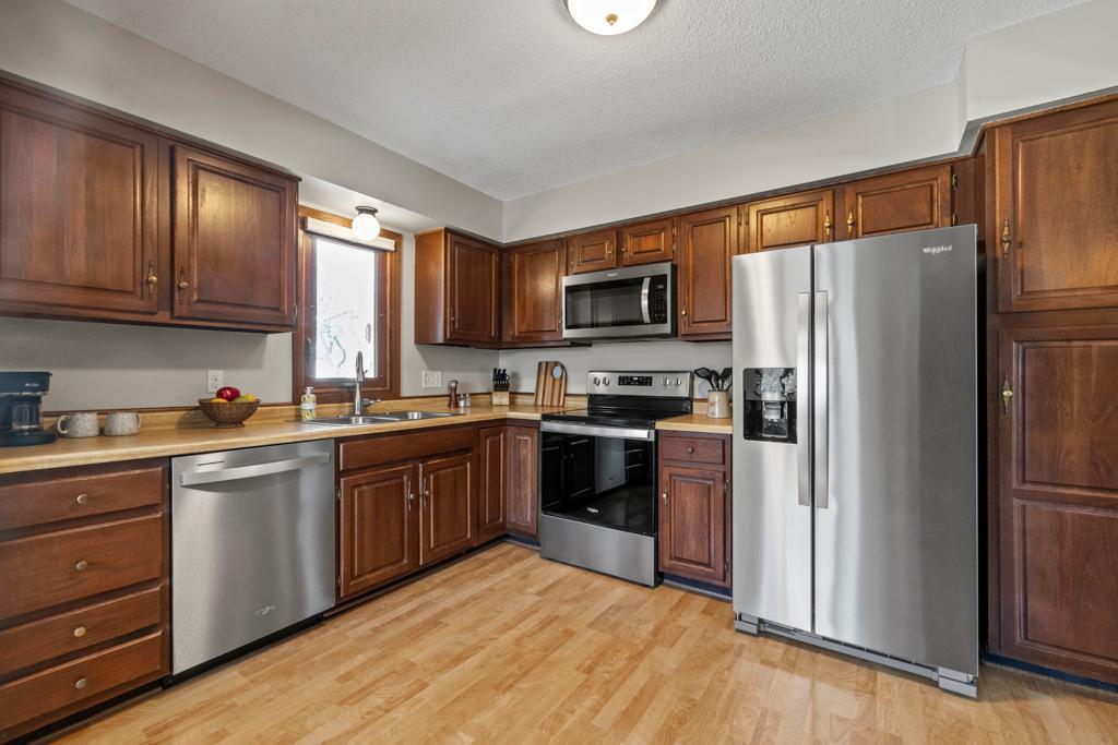 8550 Darnel Road Eden Prairie, MN 55347 - Photo 10 of 49 Gallery Image 10