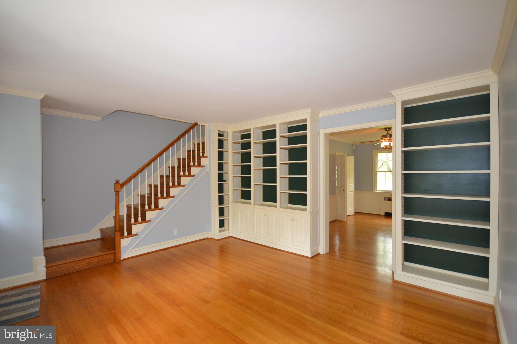 1218 Northview Road Baltimore, MD 21218 - Photo 4 of 33 Custom built in bookshelves