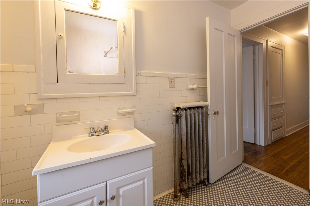 2296 South Overlook Road Cleveland, OH 44106 - Photo 16 of 35 Gallery Image 16