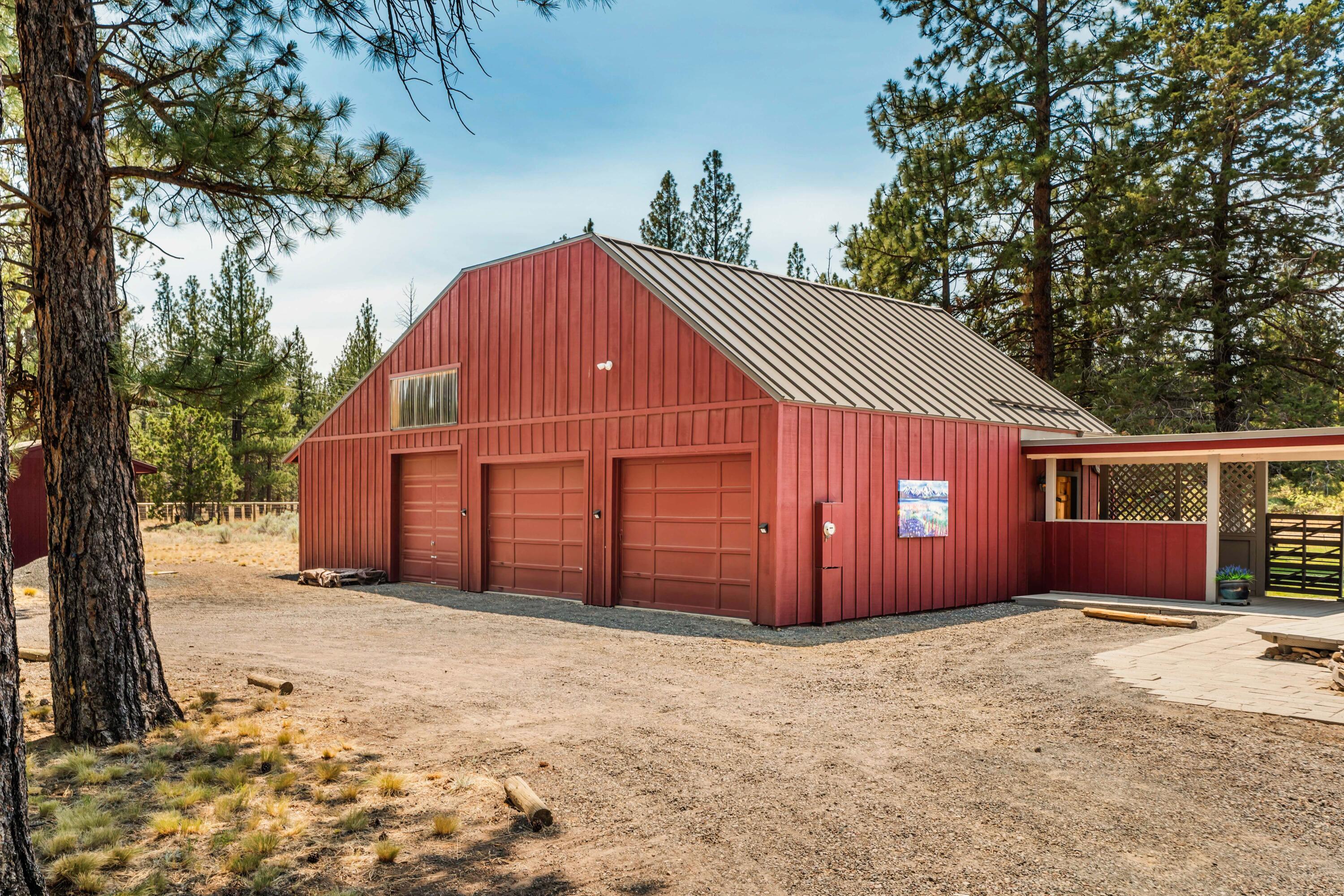 69480 Crooked Horseshoe Road Sisters, OR 97759 - Photo 21 of 35 22