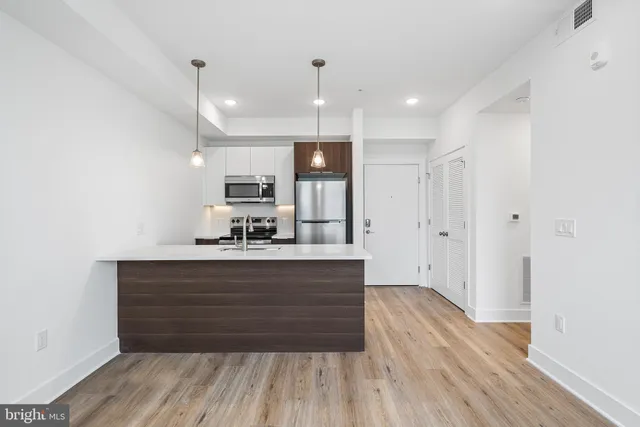 $1,350 | 4324 Lancaster Avenue, Unit 101, Philadelphia, PA 19104