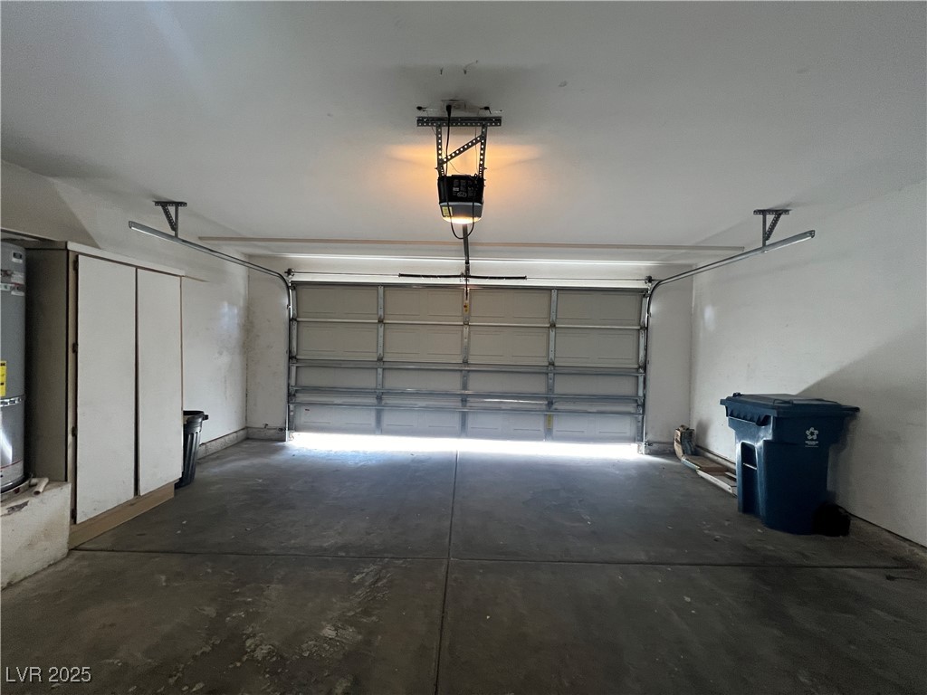 5586 Lago Court Las Vegas, NV 89118 - Photo 12 of 33