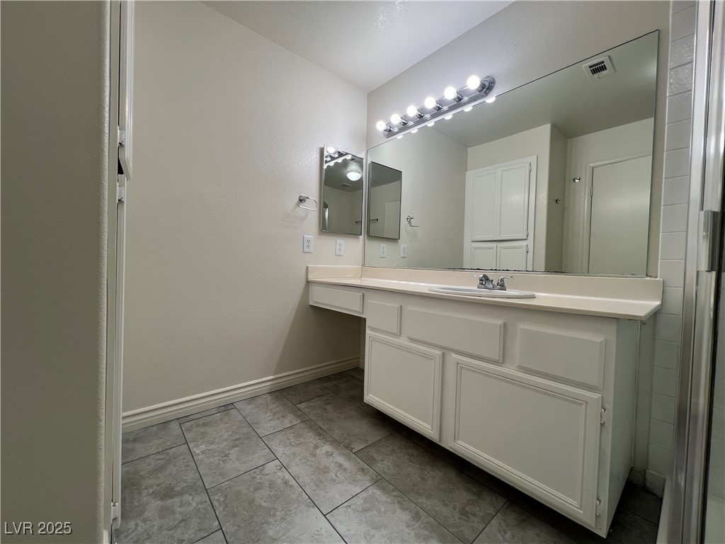 5586 Lago Court Las Vegas, NV 89118 - Photo 22 of 33