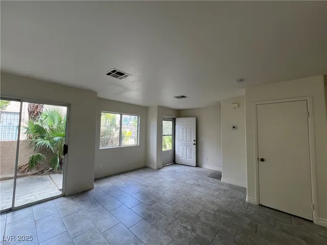 $1,850 | 5586 Lago Court, Las Vegas, NV 89118