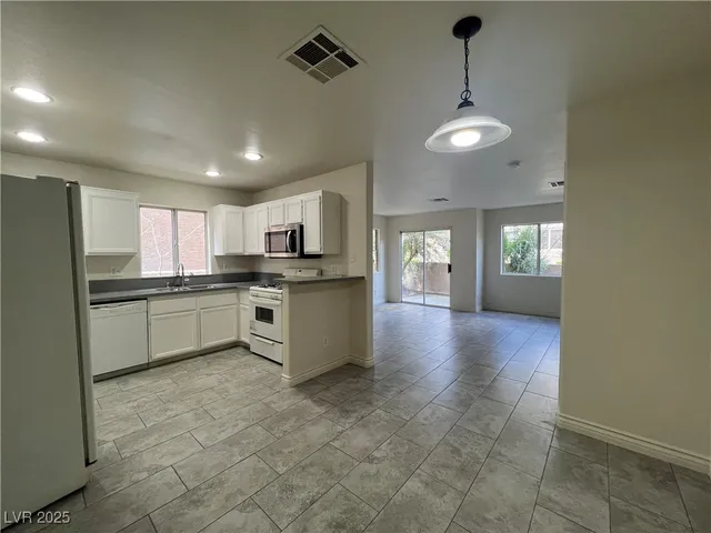 $1,850 | 5586 Lago Court, Las Vegas, NV 89118