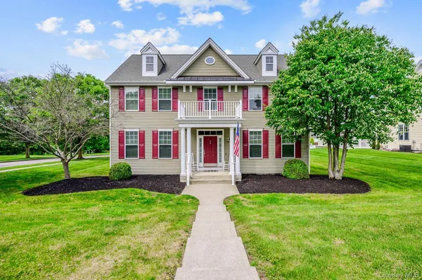 $745,000 | 9 Poplar Street, Hopewell Junction, NY 12533