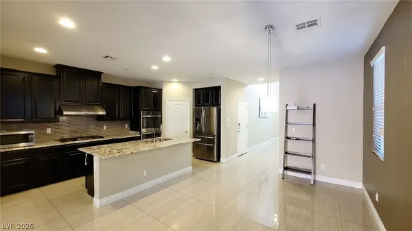 $2,650 | 7146 Flowering Rose Avenue, Las Vegas, NV 89117