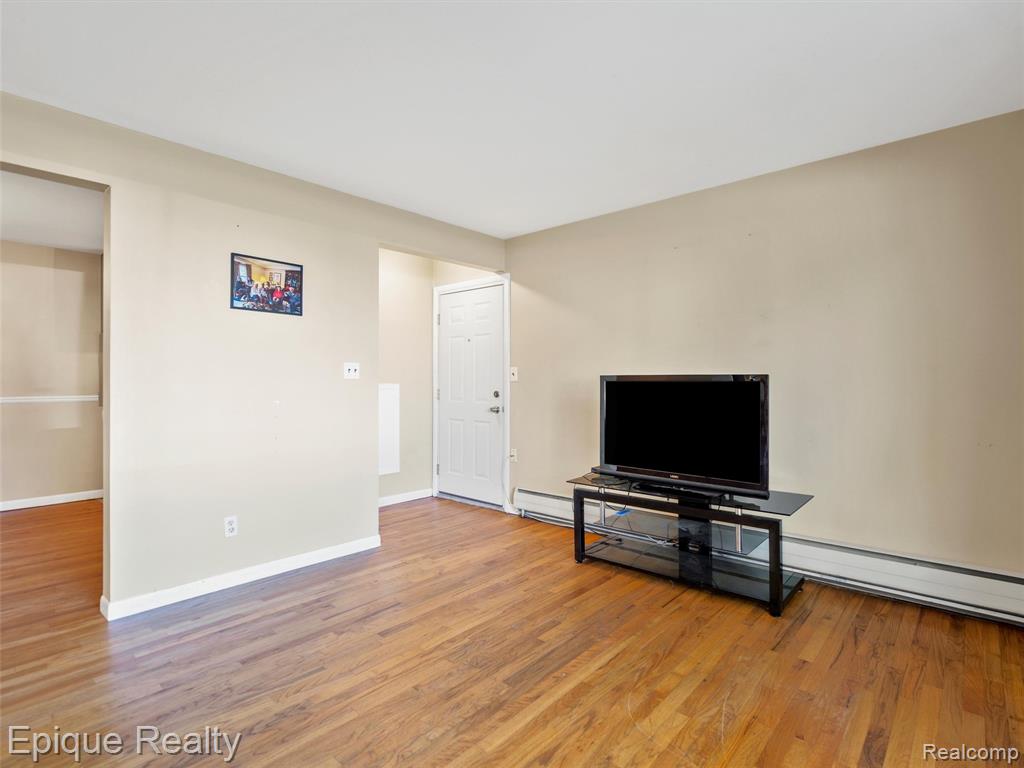 2915 West 13 Mile Road, Unit 101 Royal Oak, MI 48073 - Photo 7 of 28