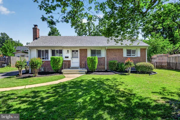 $3,800 | 7216 Carol Lane, Falls Church, VA 22042