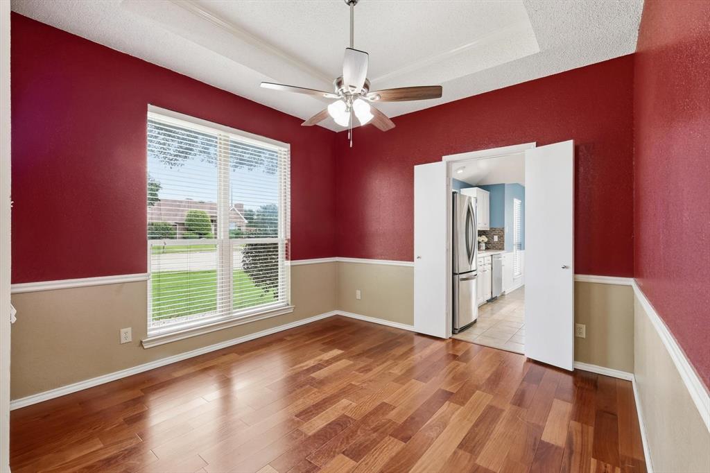 4203 Meadow Ridge Drive Carrollton, TX 75010 - Photo 3 of 32