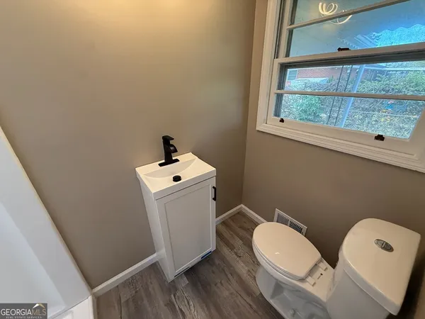 $2,500 | 412 Roberson Street, Dublin, GA 31021