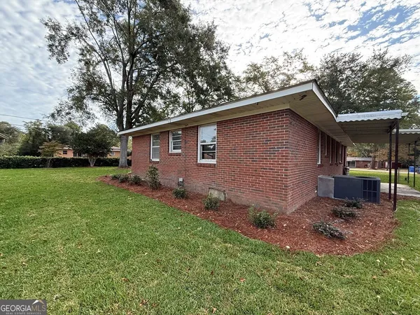 $2,500 | 412 Roberson Street, Dublin, GA 31021