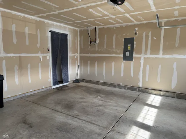 $2,400 | 830 McArthur Drive, Lebanon, IN 46052