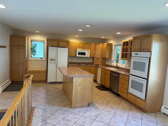 $1,700,000 | 304 Thayer Bay Road, Colchester, VT 05446