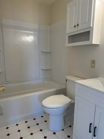 $1,700,000 | 304 Thayer Bay Road, Colchester, VT 05446