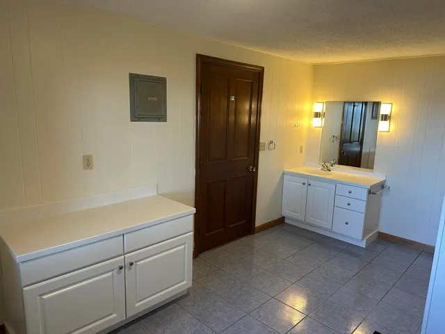 $1,700,000 | 304 Thayer Bay Road, Colchester, VT 05446