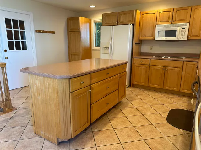 $1,700,000 | 304 Thayer Bay Road, Colchester, VT 05446