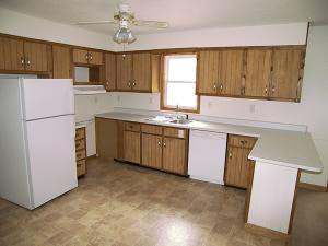641 Riley Boulevard Bedford, IN 47421 - Photo 2 of 3