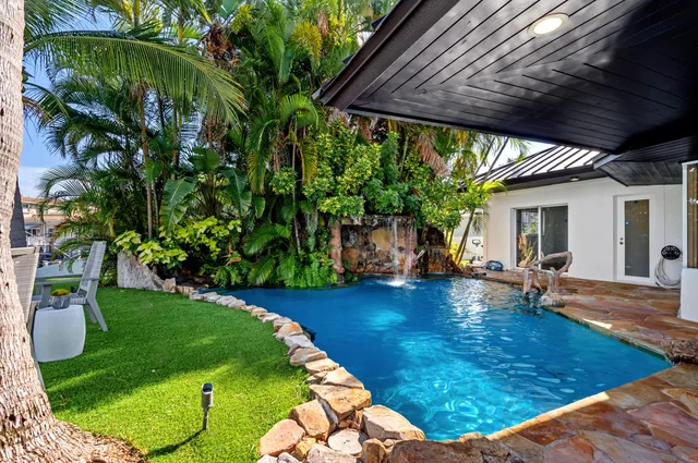 $2,795,000 | 681 Harbour Drive, Boca Raton, FL 33431