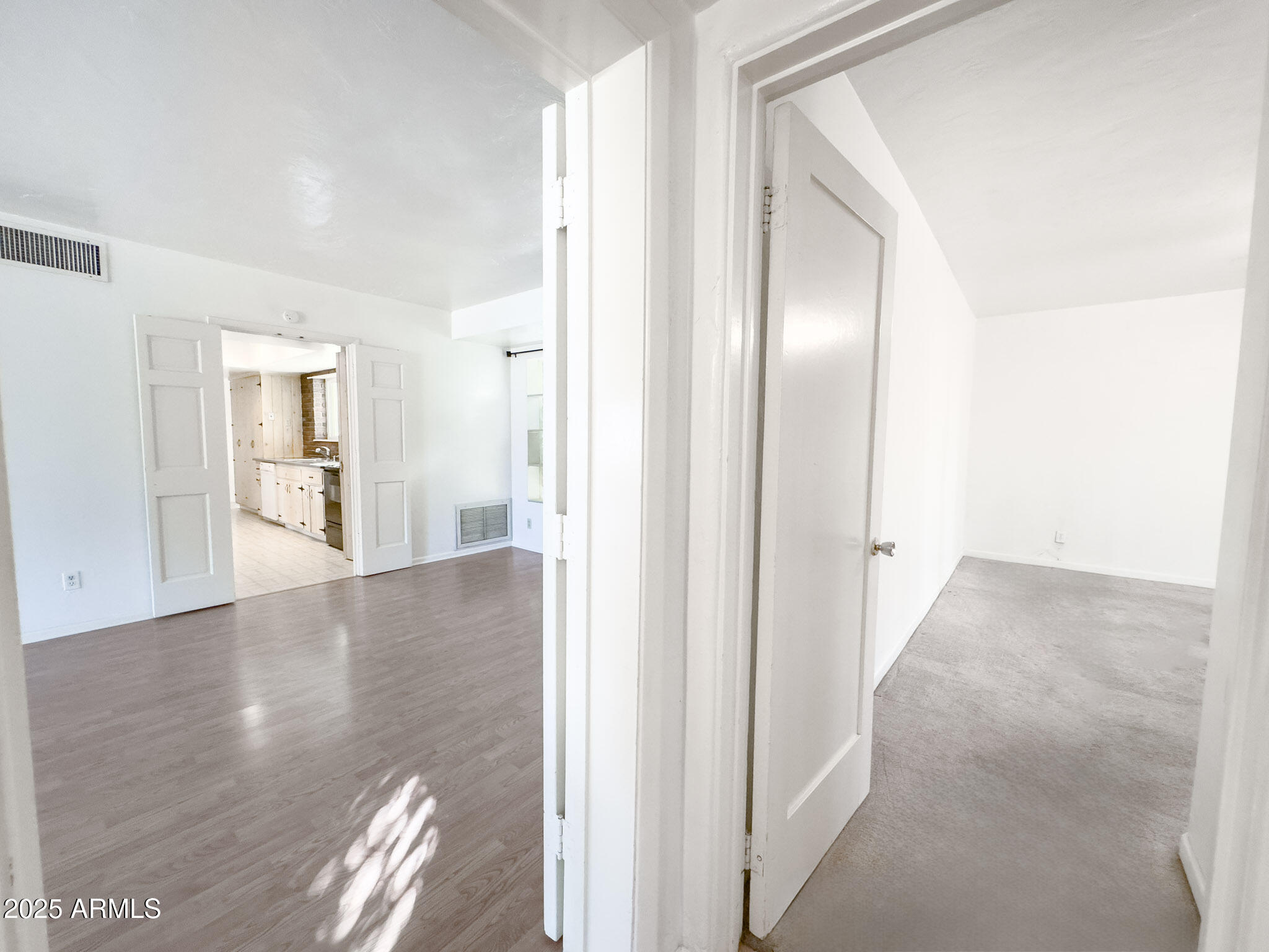 41 East Myrtle Avenue Phoenix, AZ 85020 - Photo 25 of 37 a view of a hallway with wooden floor and closet