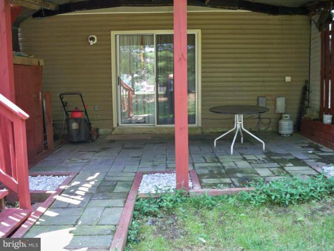 6904 Mayfair Road Laurel, MD 20707 - Photo 17 of 20 Patio