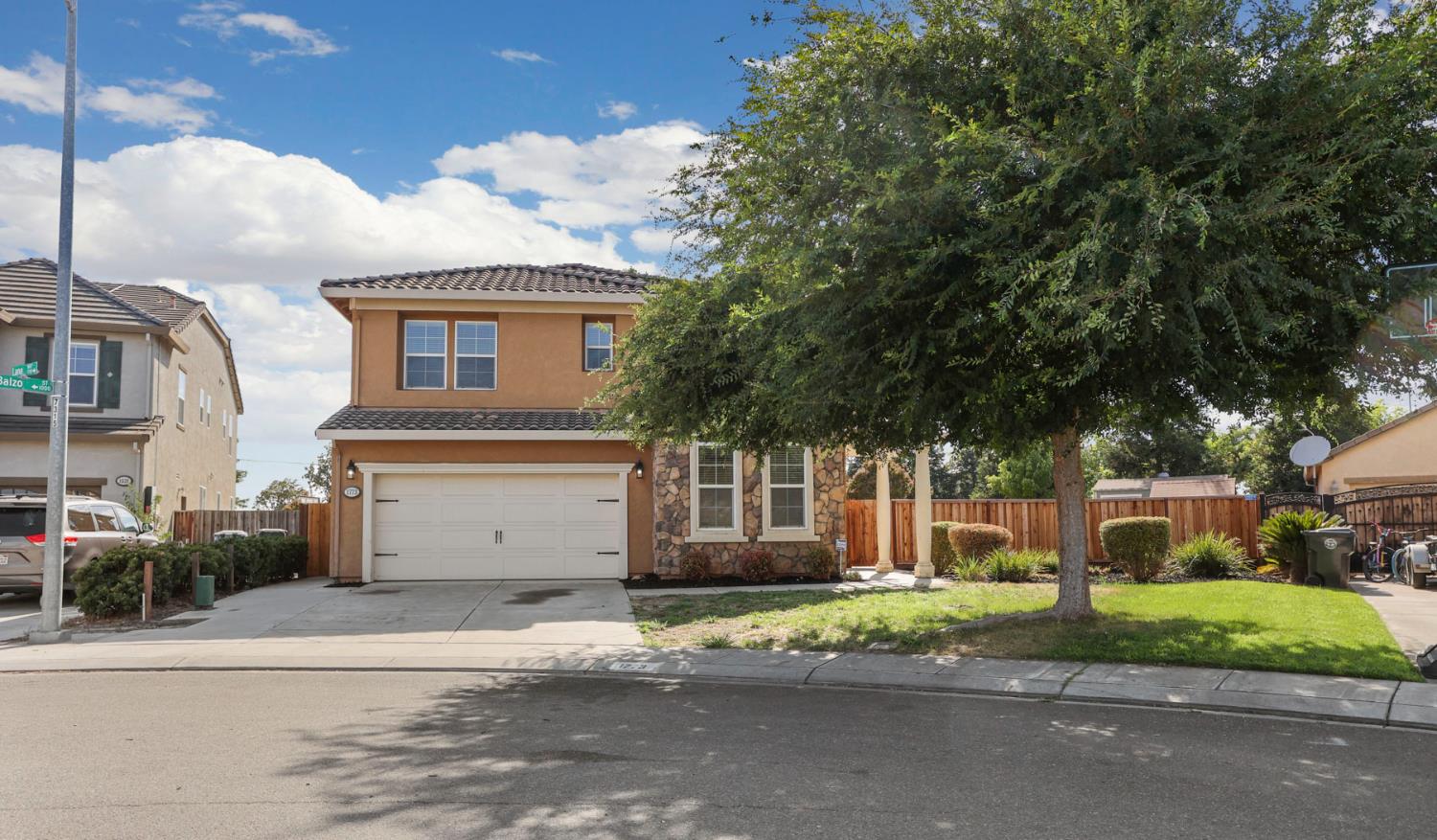 1773 Lana Way Manteca, CA 95337 - Photo 3 of 56