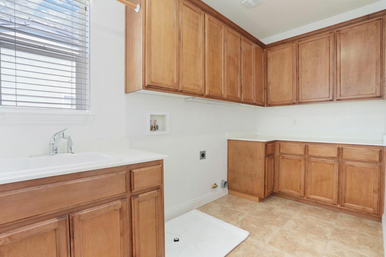 1773 Lana Way Manteca, CA 95337 - Photo 34 of 56