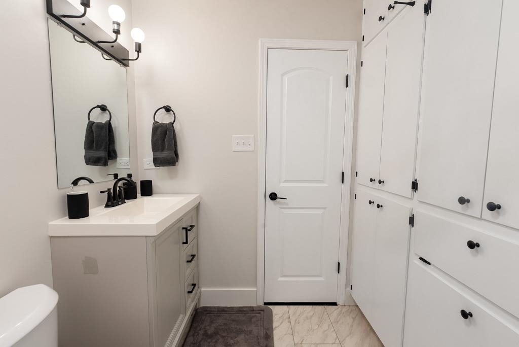 554 Stuart Street Daphne, AL 36526 - Photo 20 of 49 Bathroom