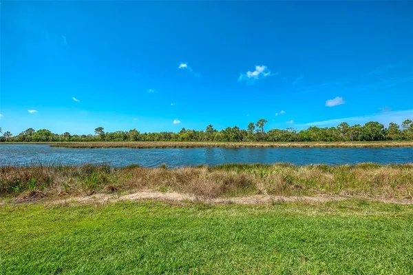 $495,000 | 10435 Medjool Drive, Venice, FL 34293