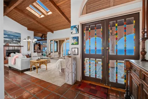 $6,485,000 | 2399 San Clemente Street, Laguna Beach, CA 92651