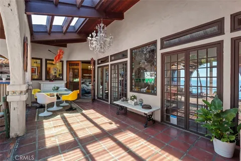 $6,485,000 | 2399 San Clemente Street, Laguna Beach, CA 92651