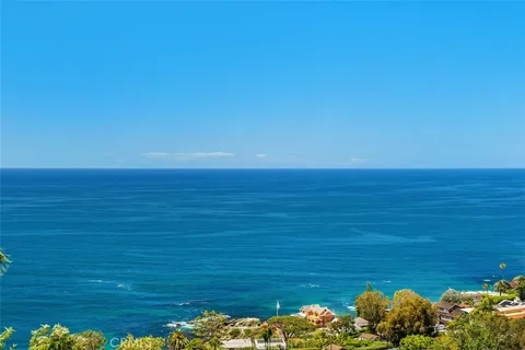 $6,485,000 | 2399 San Clemente Street, Laguna Beach, CA 92651