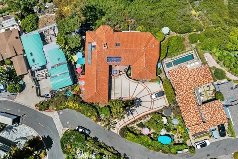 $6,485,000 | 2399 San Clemente Street, Laguna Beach, CA 92651