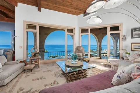 $6,485,000 | 2399 San Clemente Street, Laguna Beach, CA 92651