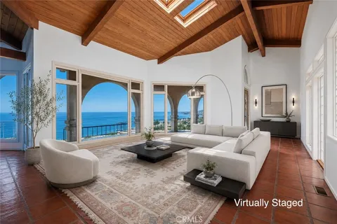 $6,485,000 | 2399 San Clemente Street, Laguna Beach, CA 92651