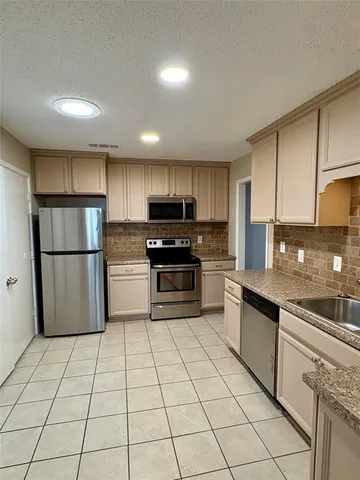 $3,300 | 10628 Pagewood Drive, Dallas, TX 75230