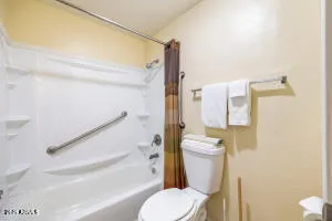 $1,195 | 5829 East Buck Springs Road, Unit 153, Pinetop, AZ 85935