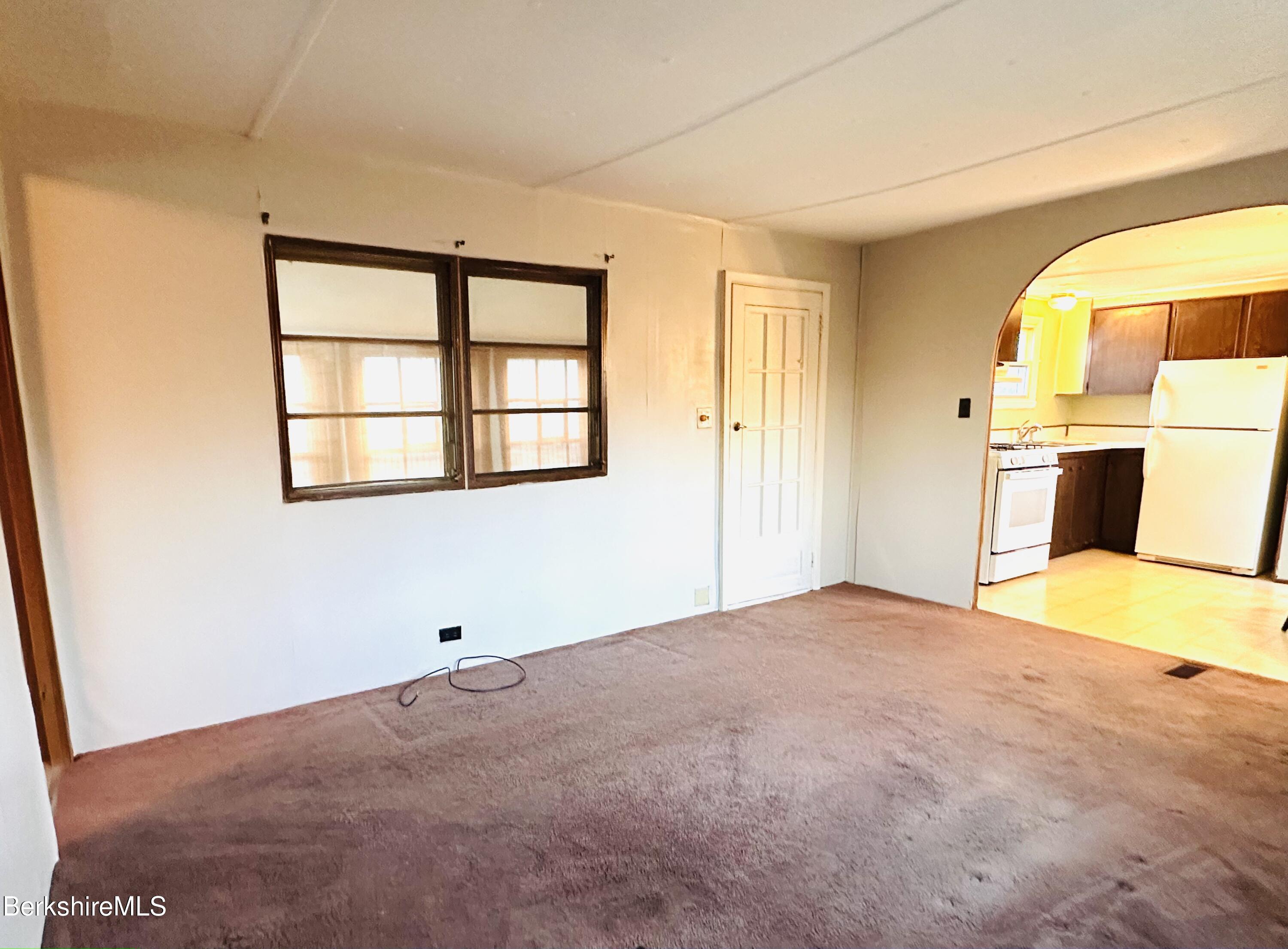 405 Pittsfield Lenox Road, Unit E6 Lenox, MA 01240 - Photo 11 of 23 living room