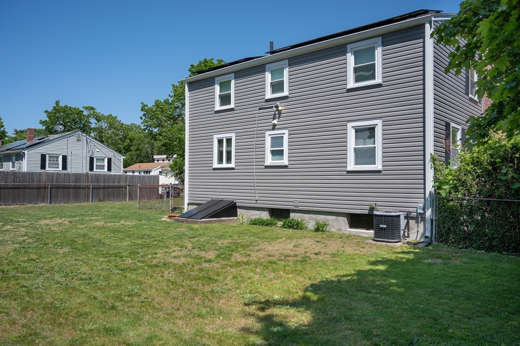 55 Huggins Road Rockland, MA 02370 - Photo 3 of 22 Gallery Image 3