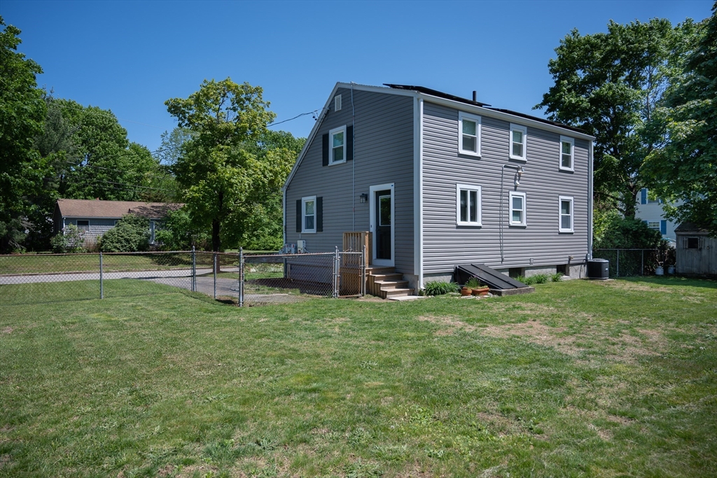 55 Huggins Road Rockland, MA 02370 - Photo 4 of 22 Gallery Image 4