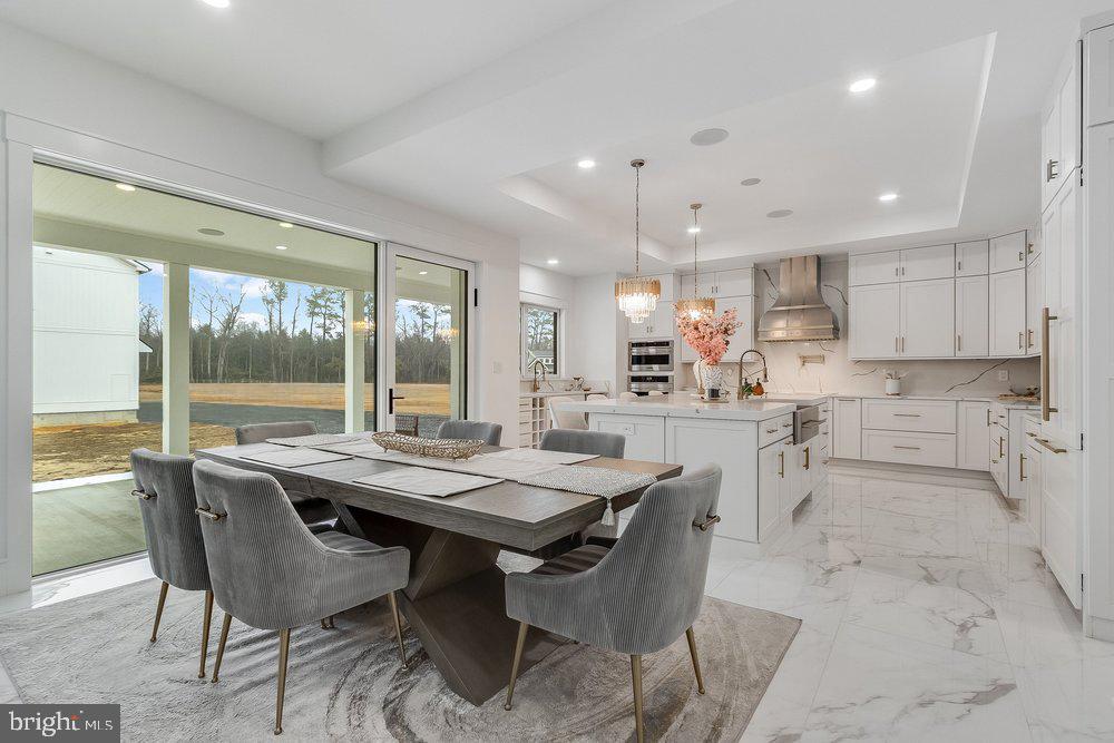 20157 West Piney Grove Road Georgetown, DE 19947 - Photo 18 of 104 Dining area/kitchen