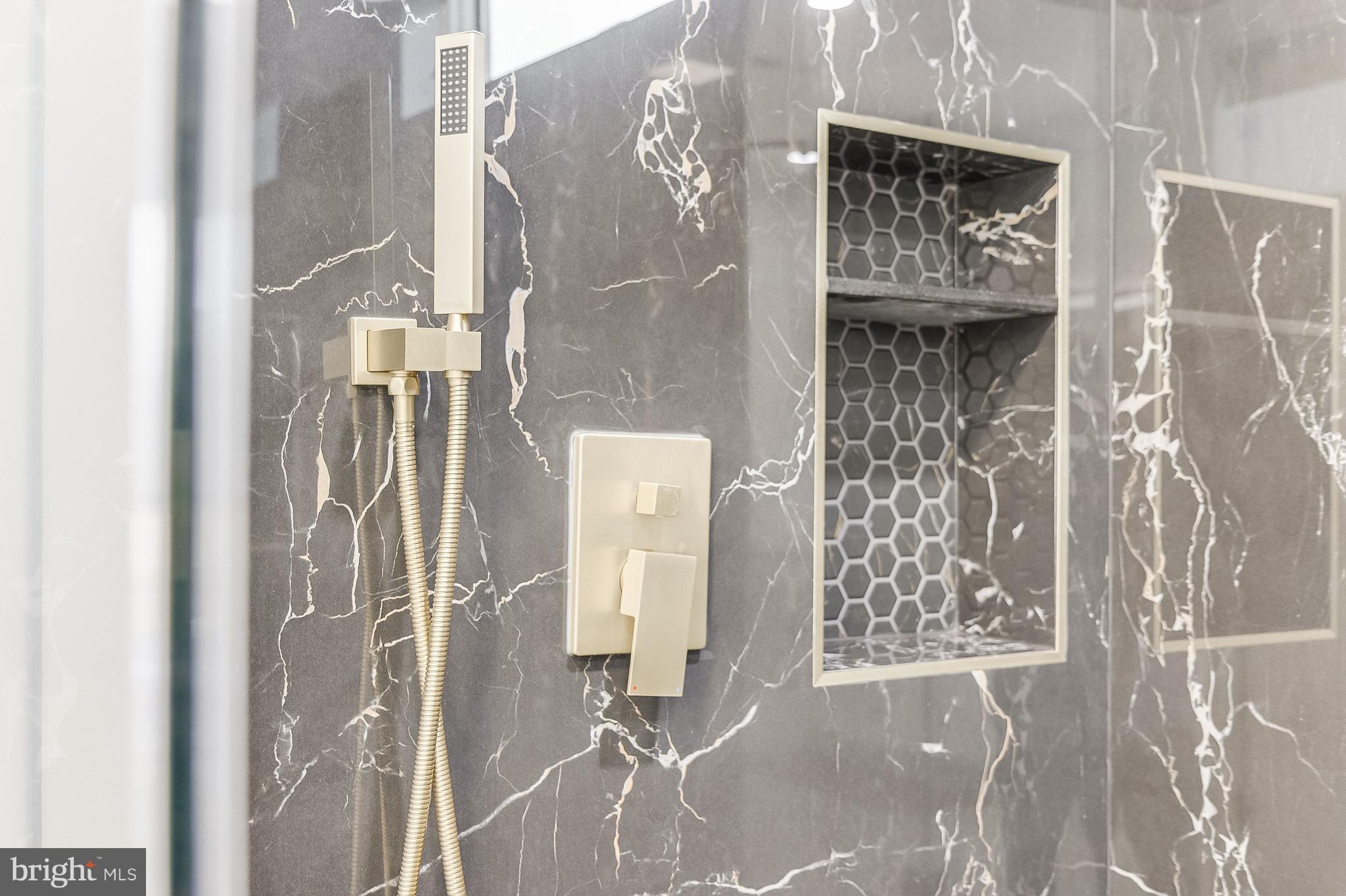 20157 West Piney Grove Road Georgetown, DE 19947 - Photo 51 of 104 Shower niche