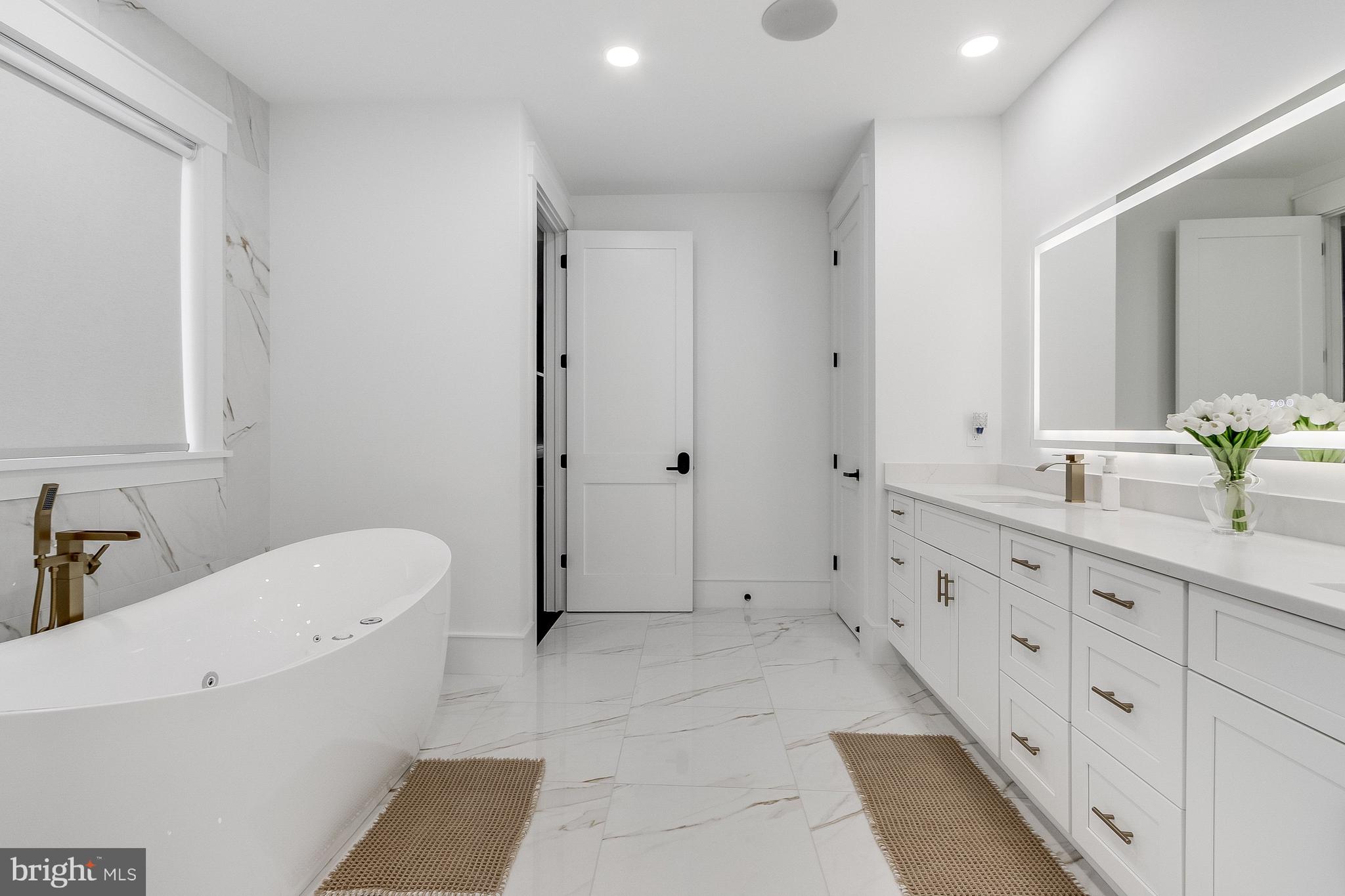 20157 West Piney Grove Road Georgetown, DE 19947 - Photo 53 of 104 Primary Suite bathroom