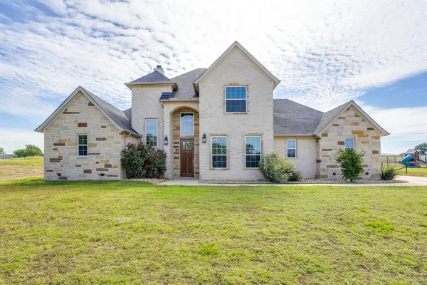 $525,000 | 120 War Wagon Circle, Millsap, TX 76066