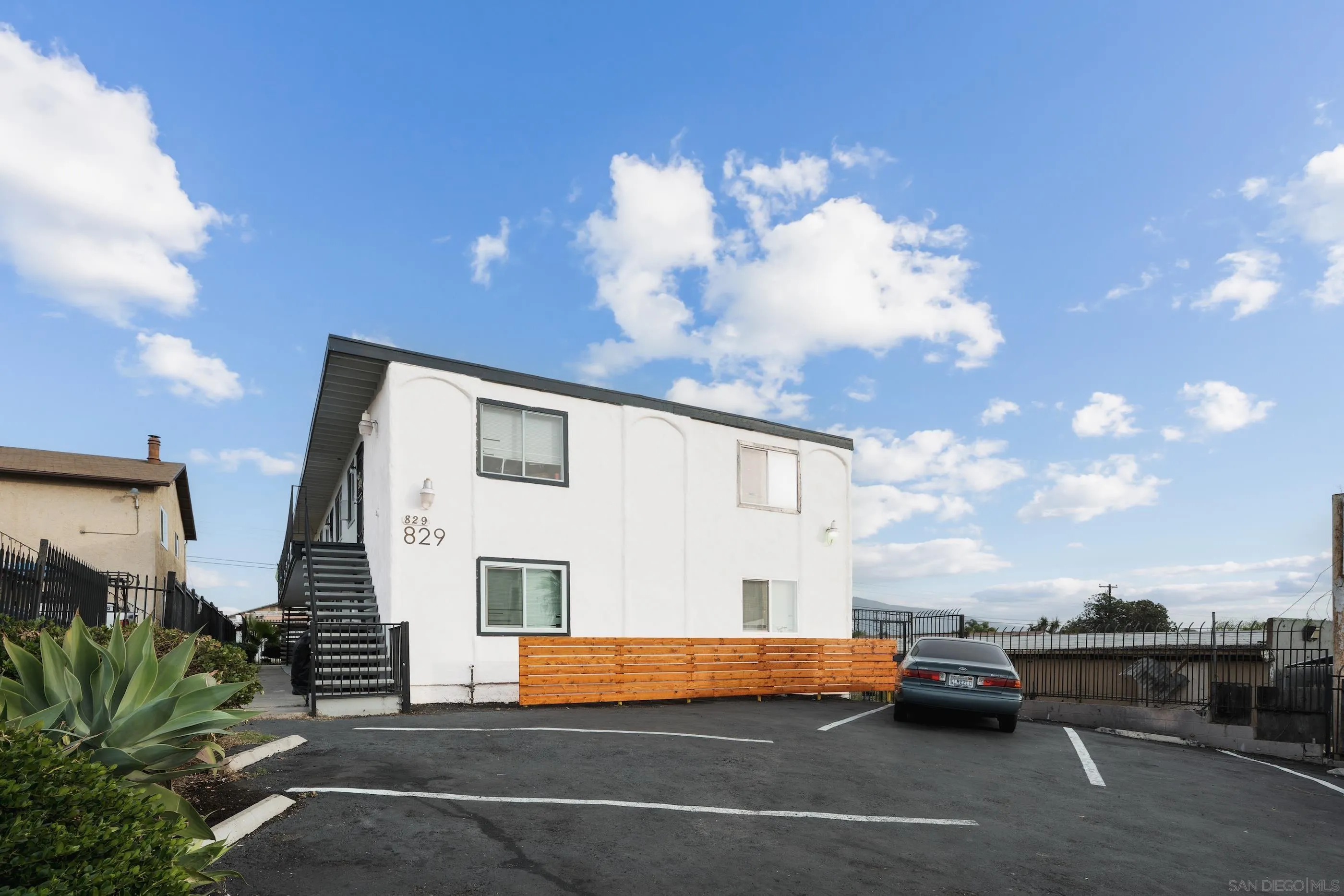 829 Grand Avenue Spring Valley, CA 91977 - Photo 3 of 19