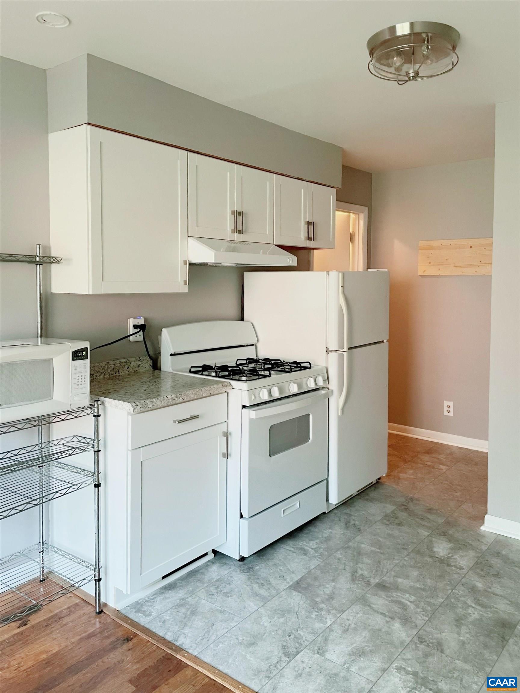 2434 Arlington Boulevard, Unit D3 Charlottesville, VA 22903 - Photo 5 of 9 Kitchen